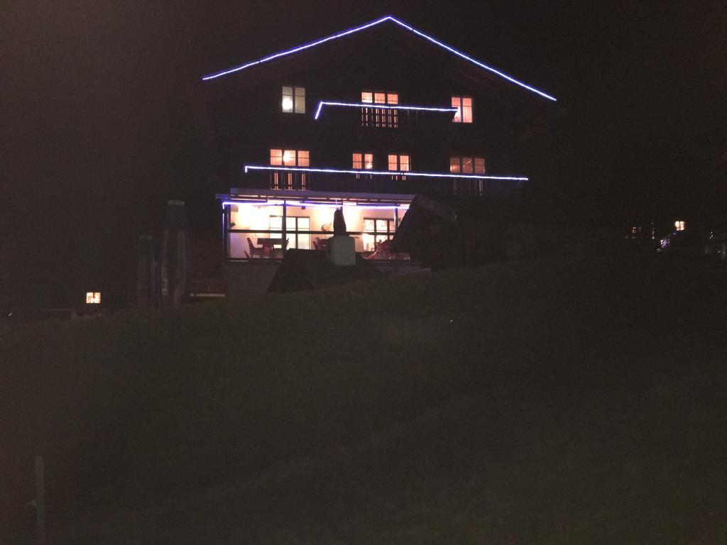 Hotel Haus Muehlebach Ernen ภายนอก รูปภาพ