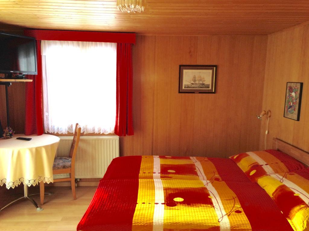 Hotel Haus Muehlebach Ernen ภายนอก รูปภาพ