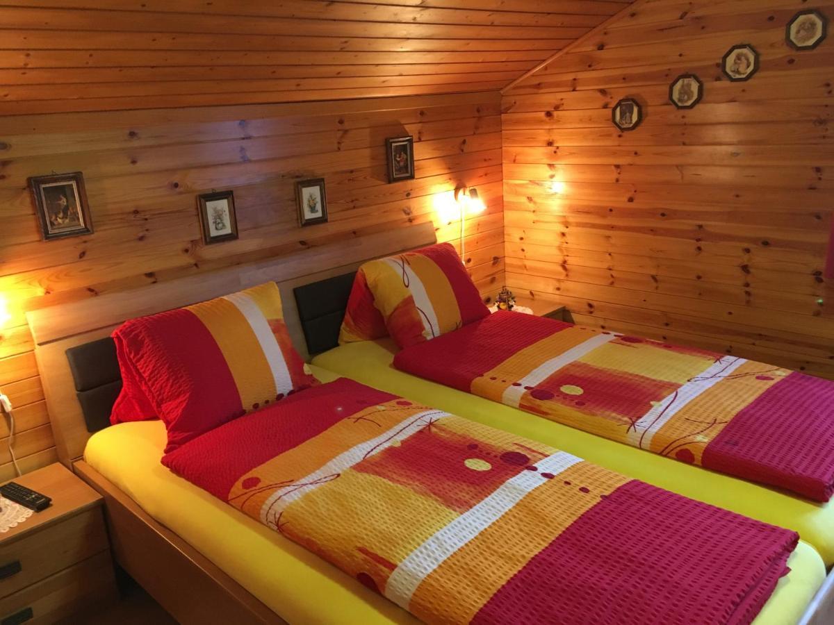 Hotel Haus Muehlebach Ernen ภายนอก รูปภาพ