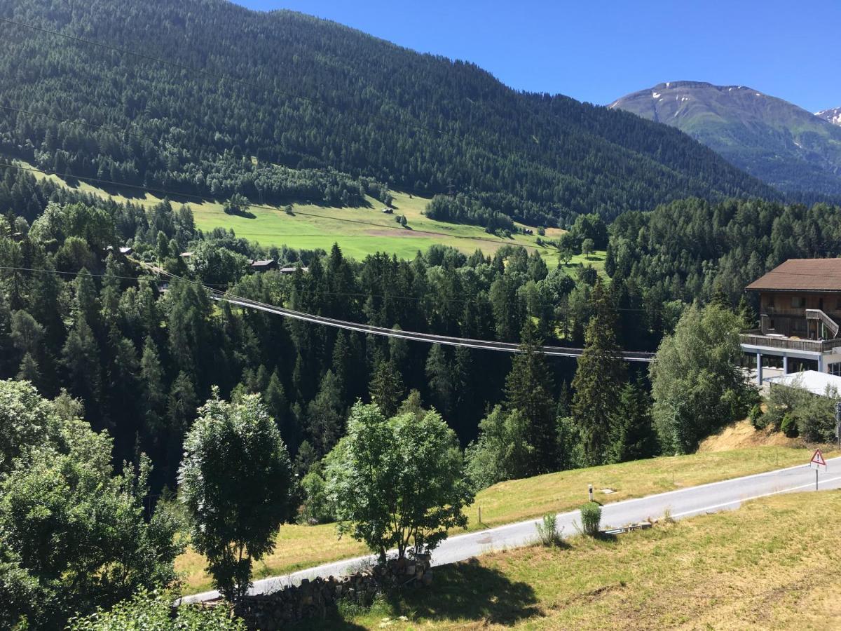 Hotel Haus Muehlebach Ernen ภายนอก รูปภาพ